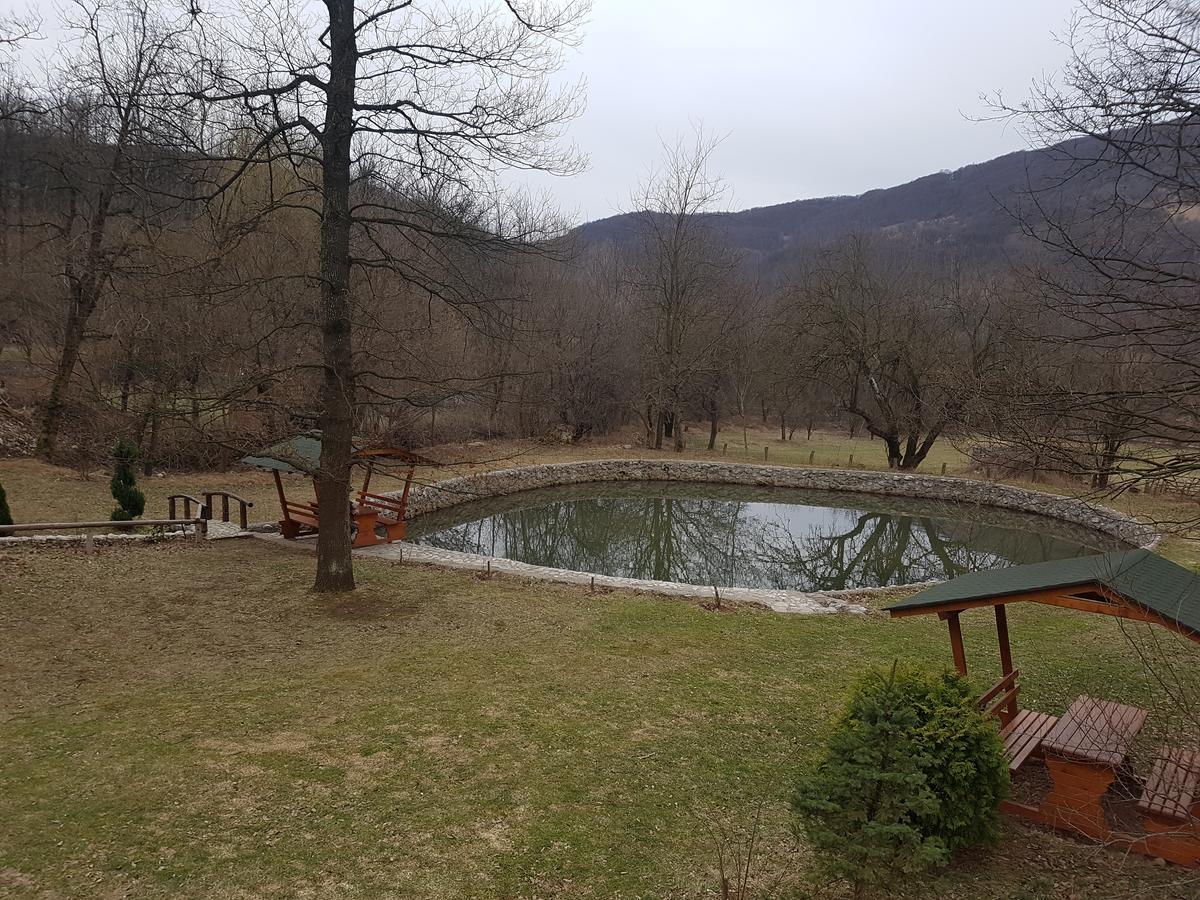 Vodopad Lisine Bed & Breakfast Strmosten Exterior foto