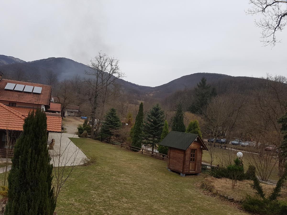 Vodopad Lisine Bed & Breakfast Strmosten Exterior foto