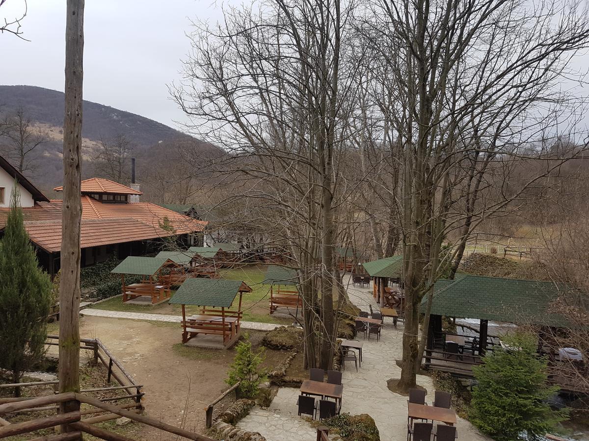 Vodopad Lisine Bed & Breakfast Strmosten Exterior foto