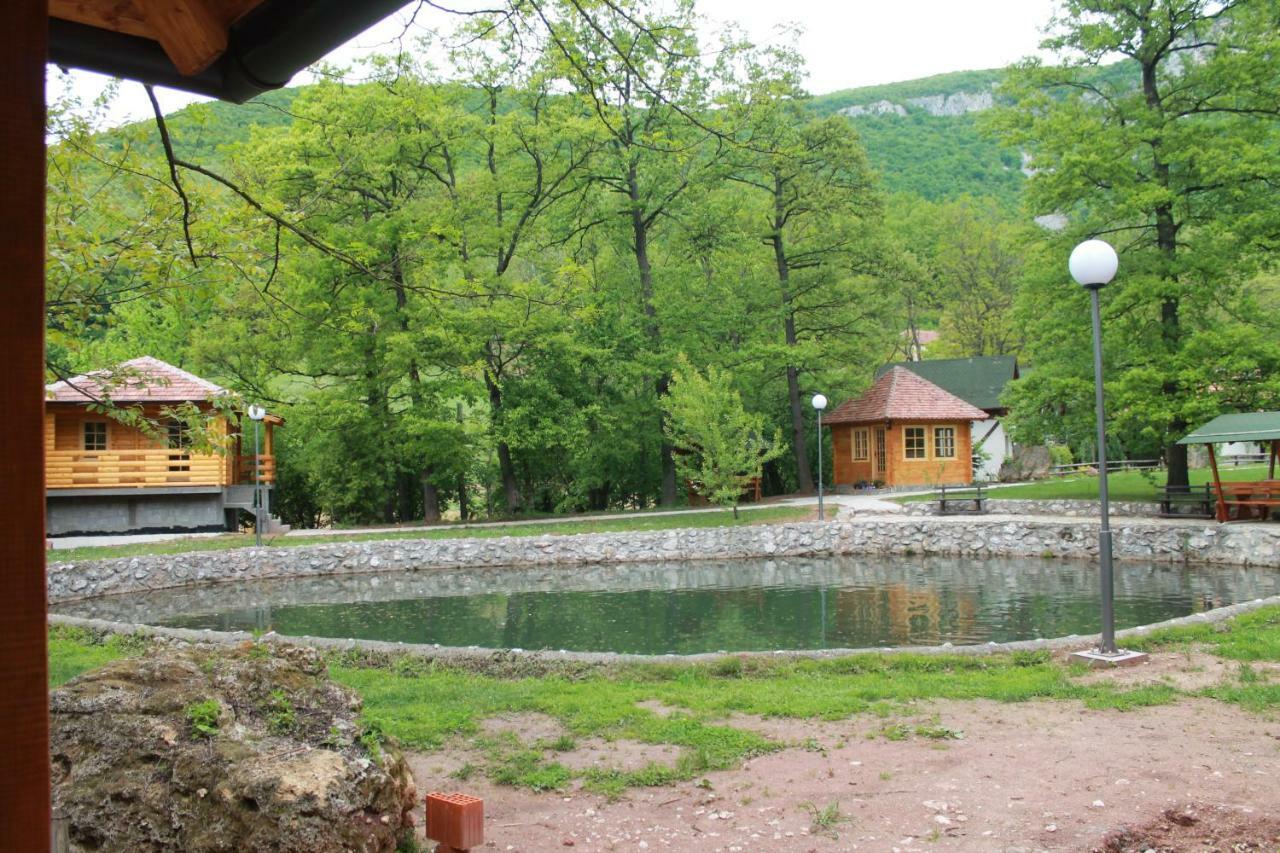 Vodopad Lisine Bed & Breakfast Strmosten Exterior foto